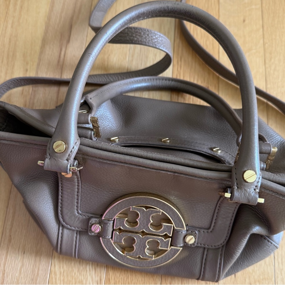 Tory Burch Amelia 2-Way Satchel Handbag – Neutral